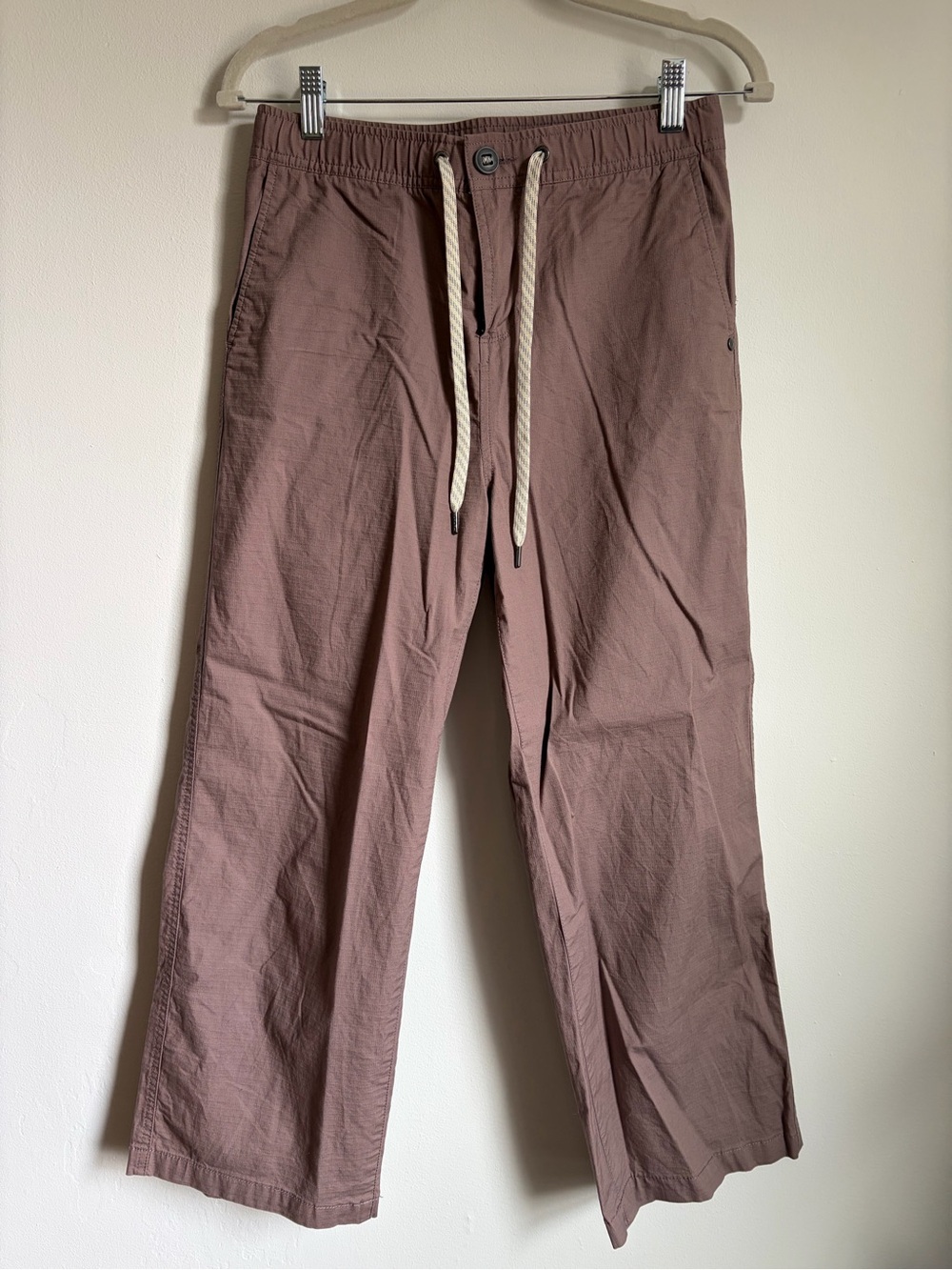 Vuori women’s Drawcord Chinos in Mauve
